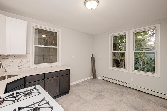 426 S 17th St in Newark, NJ - Building Photo - Building Photo