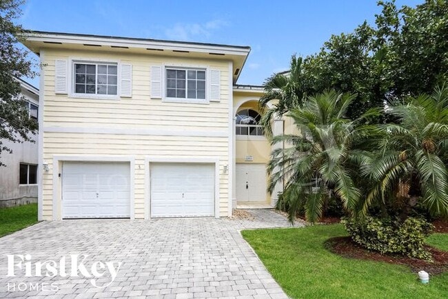 property at 2965 NE 4th St