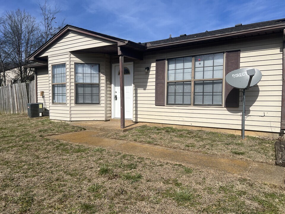 3306 Chesapeake Cir in Nashville, TN - Building Photo