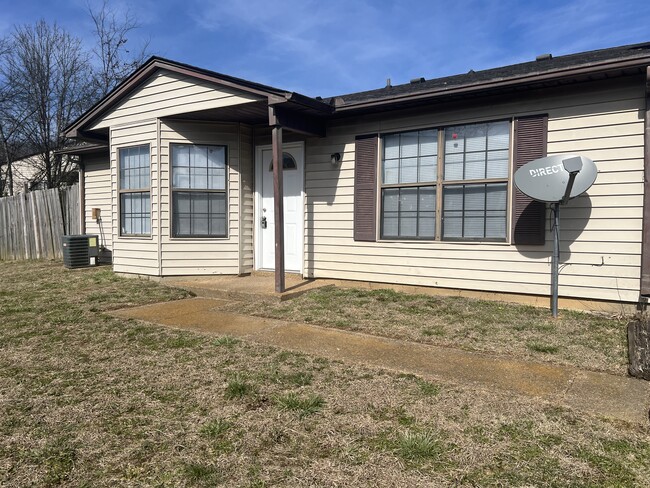 property at 3306 Chesapeake Cir