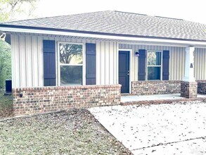 7797 Ira Dr in Pensacola, FL - Building Photo - Building Photo