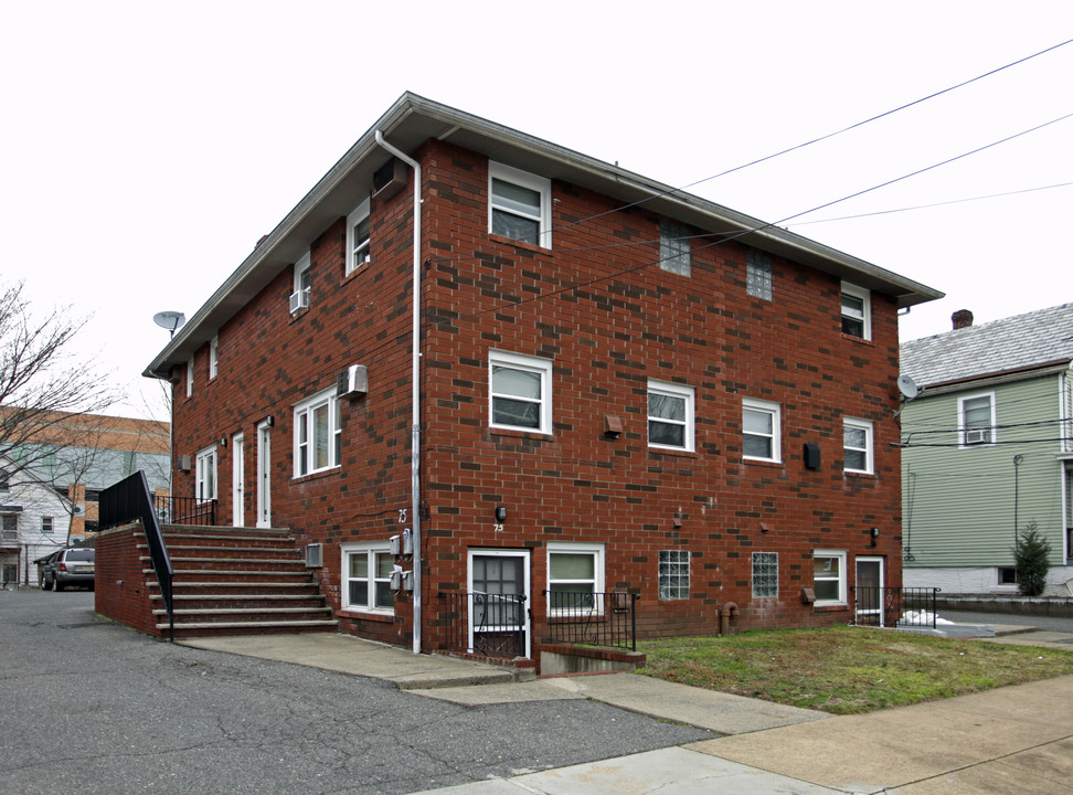 75 Delafield in New Brunswick, NJ - Building Photo