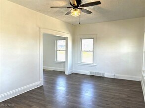 2454 Cleveland Ave in Steubenville, OH - Building Photo - Building Photo