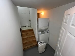 40 Old Northport Rd, Unit first floor in Kings Park, NY - Building Photo - Building Photo