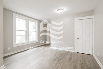 1407 South St in New Albany, IN - Foto de edificio - Building Photo