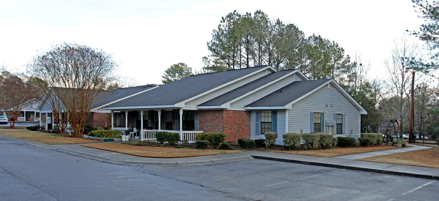 Canterbury Apartments in Camden, SC - Building Photo