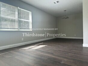 8544 Oak Leaf Rd in Jacksonville, FL - Building Photo - Building Photo