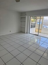 4041 NW 16th St in Lauderhill, FL - Building Photo - Building Photo