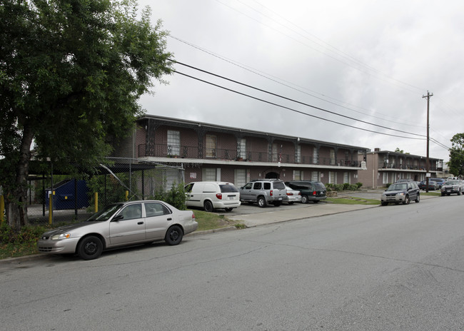 Carriage Way Apartments in Houston, TX - Building Photo - Building Photo