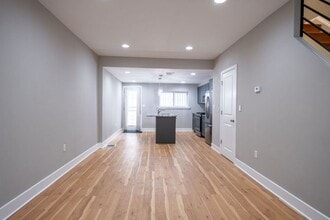 2508 Christian St in Philadelphia, PA - Foto de edificio - Building Photo