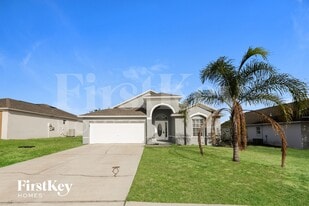 1237 E Grove Ave in Lake Wales, FL - Building Photo