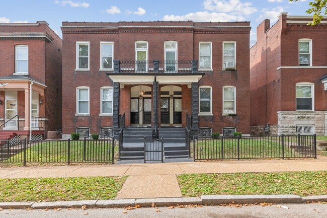 3452 Alberta St, Unit 54A in St. Louis, MO - Building Photo - Building Photo