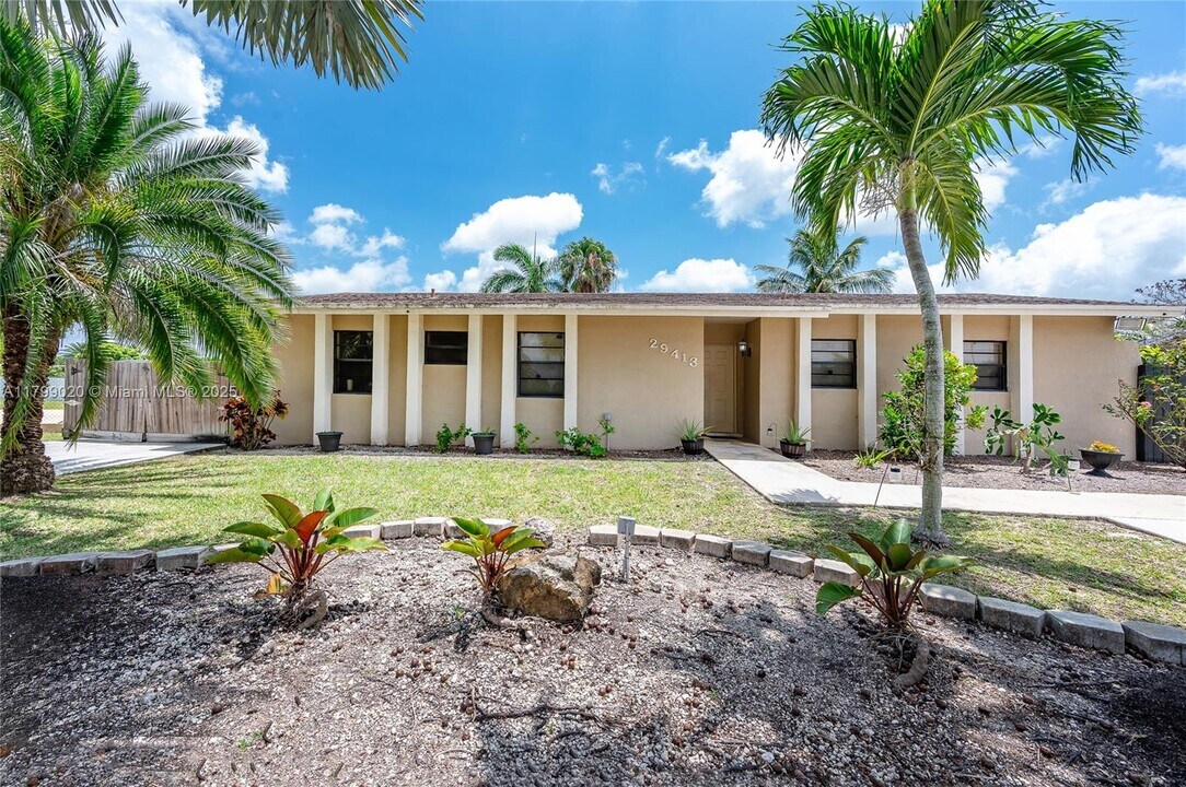 29413 SW 144th Ct in Homestead, FL - Building Photo