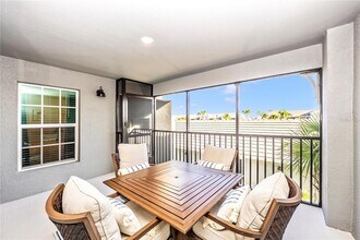 17500 Opal Sand Dr, Unit 207 in Venice, FL - Foto de edificio - Building Photo