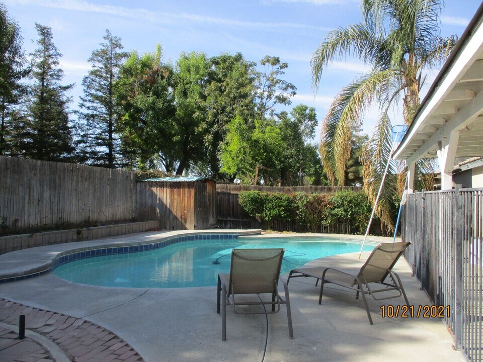 10619 Anacostia Way in Bakersfield, CA - Building Photo