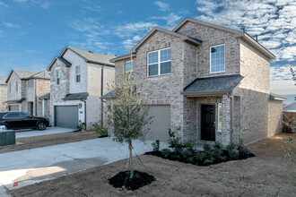 Bellagio in Forney, TX - Building Photo - Building Photo