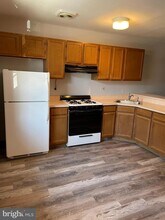 323 S Conkling St-Unit -B in Baltimore, MD - Building Photo - Building Photo