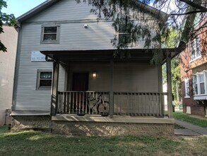 180 E 12th Ave, Unit C in Columbus, OH - Foto de edificio - Building Photo