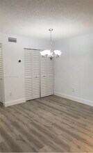 15640 SW 80th St in Miami, FL - Building Photo - Building Photo