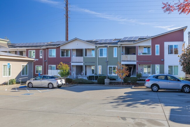 Trailside Terrace in Shingle Springs, CA - Building Photo - Building Photo