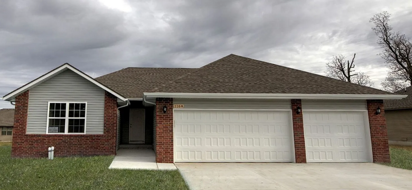 1164 S Calabria Ave in Republic, MO - Building Photo