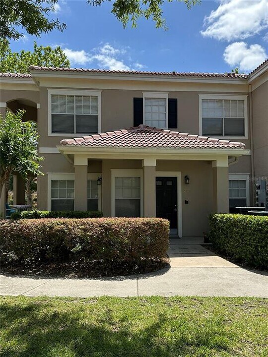2625 White Magnolia Way in Sanford, FL - Building Photo