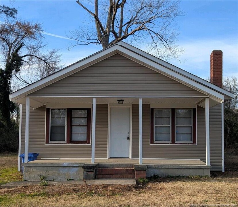 406 Warren St in Fayetteville, NC - Building Photo