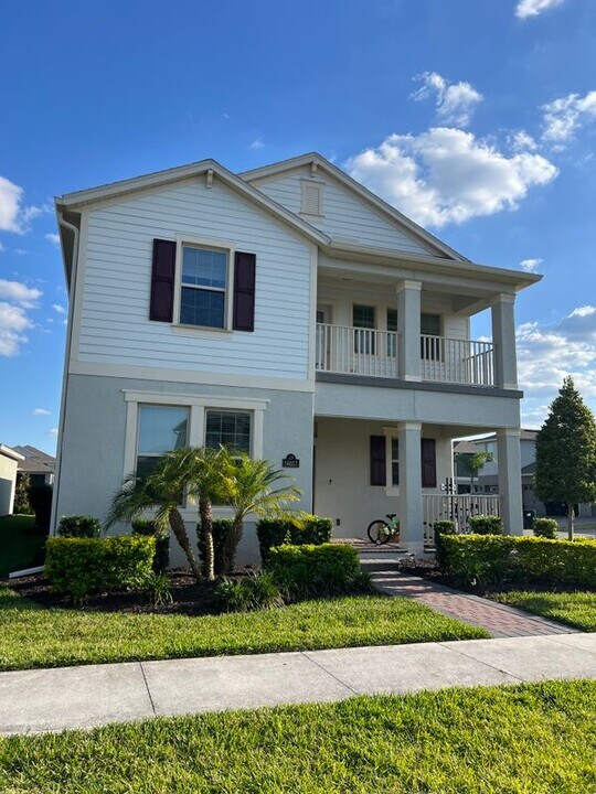 16057 Mangrove Rd in Oakland, FL - Building Photo