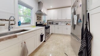 1173 Boylston St, Unit 1 in Newton, MA - Building Photo