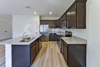 204 Salvat Dr in Lafayette, LA - Building Photo - Building Photo