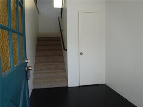 500 Poinsettia Ave in Newport Beach, CA - Building Photo - Building Photo