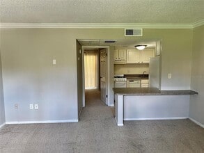121 Oyster Bay Cir in Altamonte Springs, FL - Building Photo - Building Photo