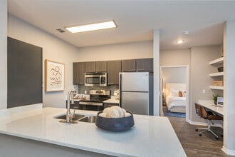 Peaks at Woodmen in Colorado Springs, CO - Foto de edificio - Building Photo