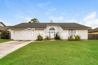 8149 Amberwood Ct in Jacksonville, FL - Building Photo - Building Photo