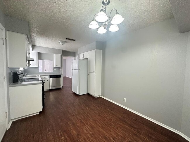 12401 Tree Line Dr in Austin, TX - Building Photo - Building Photo