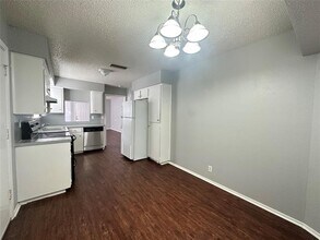 12401 Tree Line Dr in Austin, TX - Building Photo - Building Photo