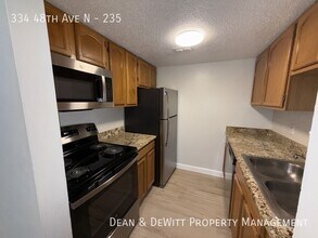 334 48th Ave N in St. Petersburg, FL - Building Photo - Building Photo