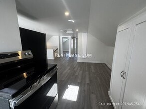 7 Bennett Ave, Unit 4 in Skowhegan, ME - Building Photo - Building Photo