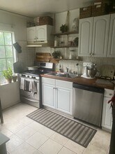 364 N San Vicente Blvd in West Hollywood, CA - Building Photo - Building Photo