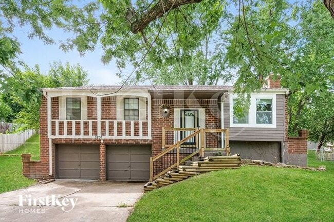 property at 3208 NW Canterbury Pl