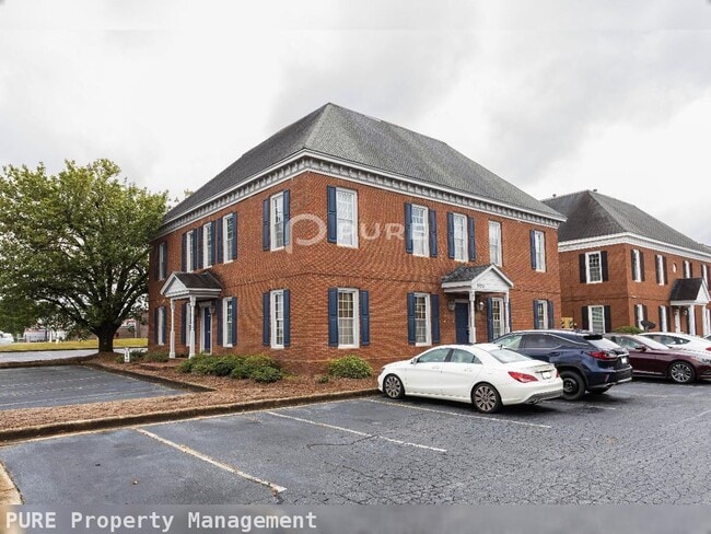 7175 Jonesboro Rd in Morrow, GA - Building Photo - Building Photo