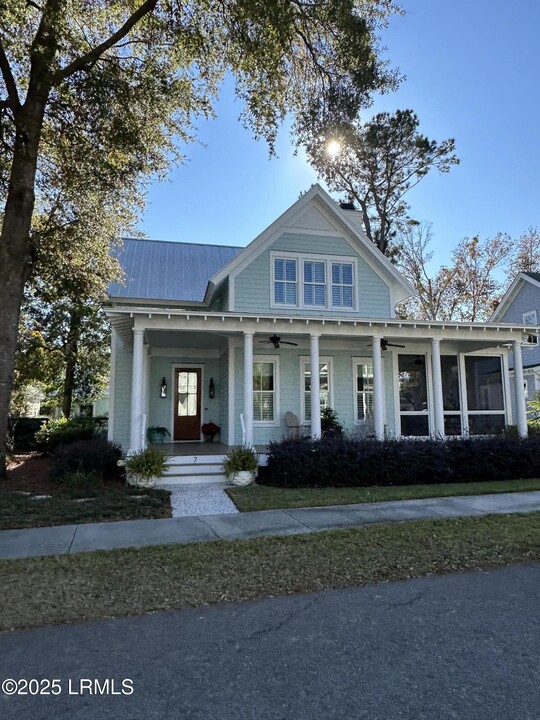 7 W Bluff in Beaufort, SC - Building Photo