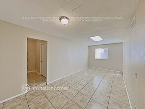 6424 S 44th St in Phoenix, AZ - Building Photo - Building Photo