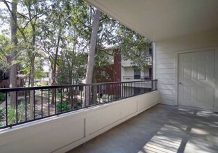 8300 Farm to Market 1960 Rd E-Unit -3944B in Humble, TX - Building Photo - Building Photo