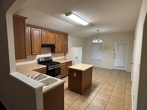 154 Lake Washington Dr in Kyle, TX - Building Photo - Building Photo