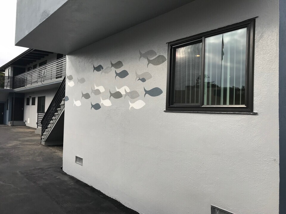 1024 Pico Blvd in Santa Monica, CA - Building Photo