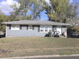 127 Chantilly St in Lexington, KY - Building Photo