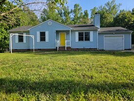 3610 Woodside Ct in Hopewell, VA - Building Photo