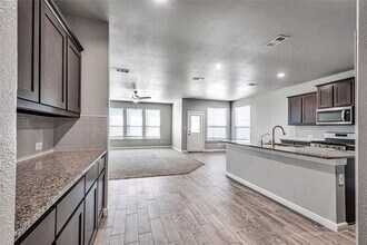 3119 Mearns Ct in Midland, TX - Building Photo - Building Photo