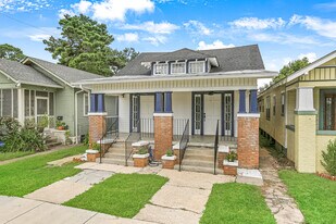 7737 S Claiborne Ave in New Orleans, LA - Building Photo